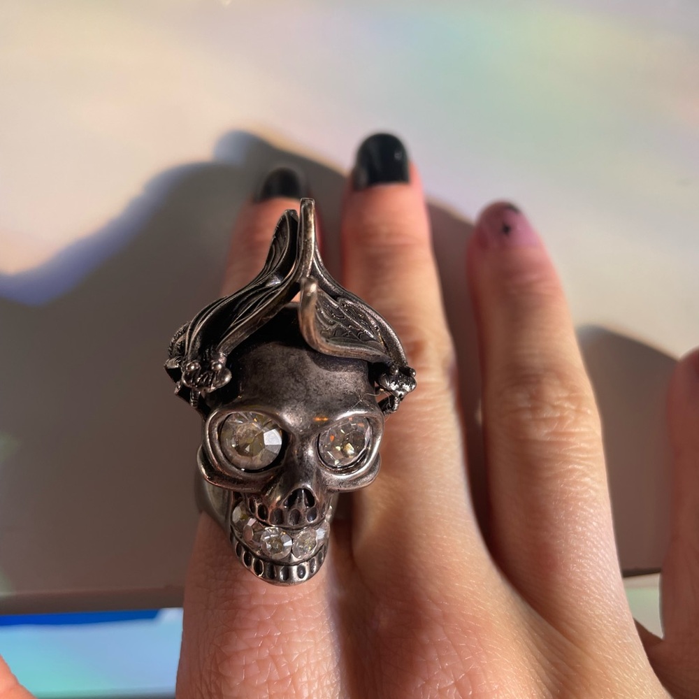 Alexander McQueen 925 Sterling Silver Skull & Bee Ring